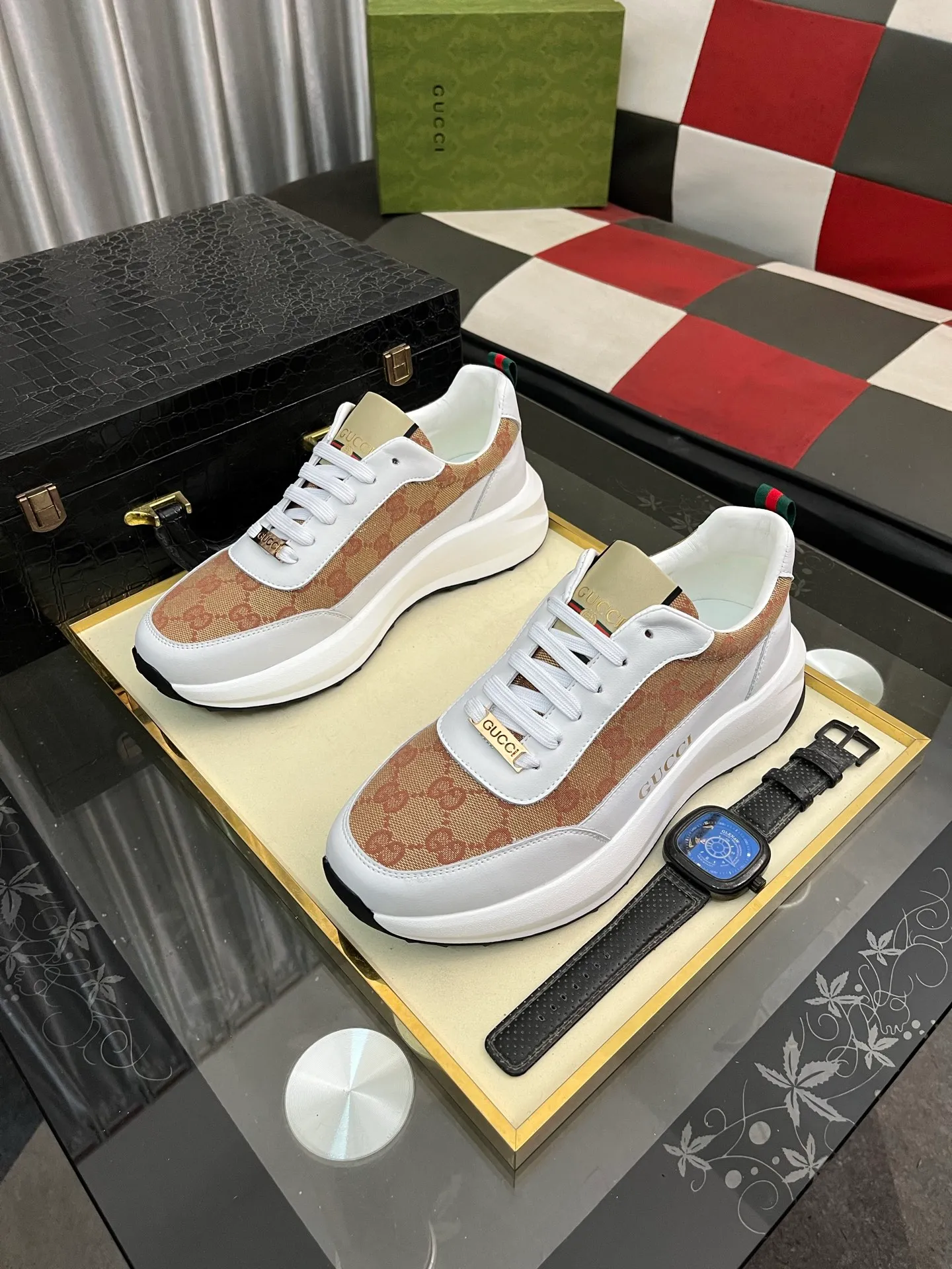 Men's Men's Shoes💰440⌚️⌚️【GUCCI】Gucci men's latest white shoe series casual shoes! The official website is built 1:1. Upper: Made of imported cowhide, with electric embroidery ➕Inner lining: Made of high-quality first-layer pigskin, soft and comfortable. Picky material selection and exquisite workmanship give you the best enjoyment. Size: 38-444️⃣Colors available